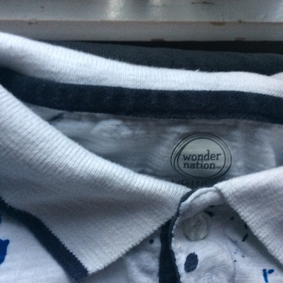 Collared T-shirt with red ape  pants - Picture 4 of 4